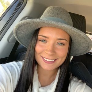 Meet your Posher, Sam